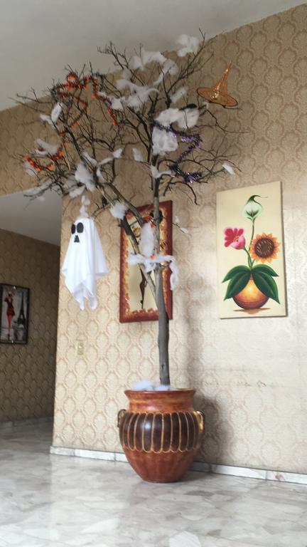 ホテル Casa Alsacia グアダラハラ エクステリア 写真