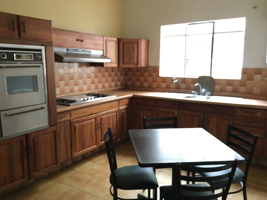 ホテル Casa Alsacia グアダラハラ エクステリア 写真